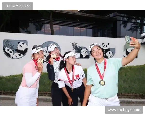 广东女子公开赛刘宇婕领先两杆剑指生涯首冠方歆媛强势追赶全场竞争激烈